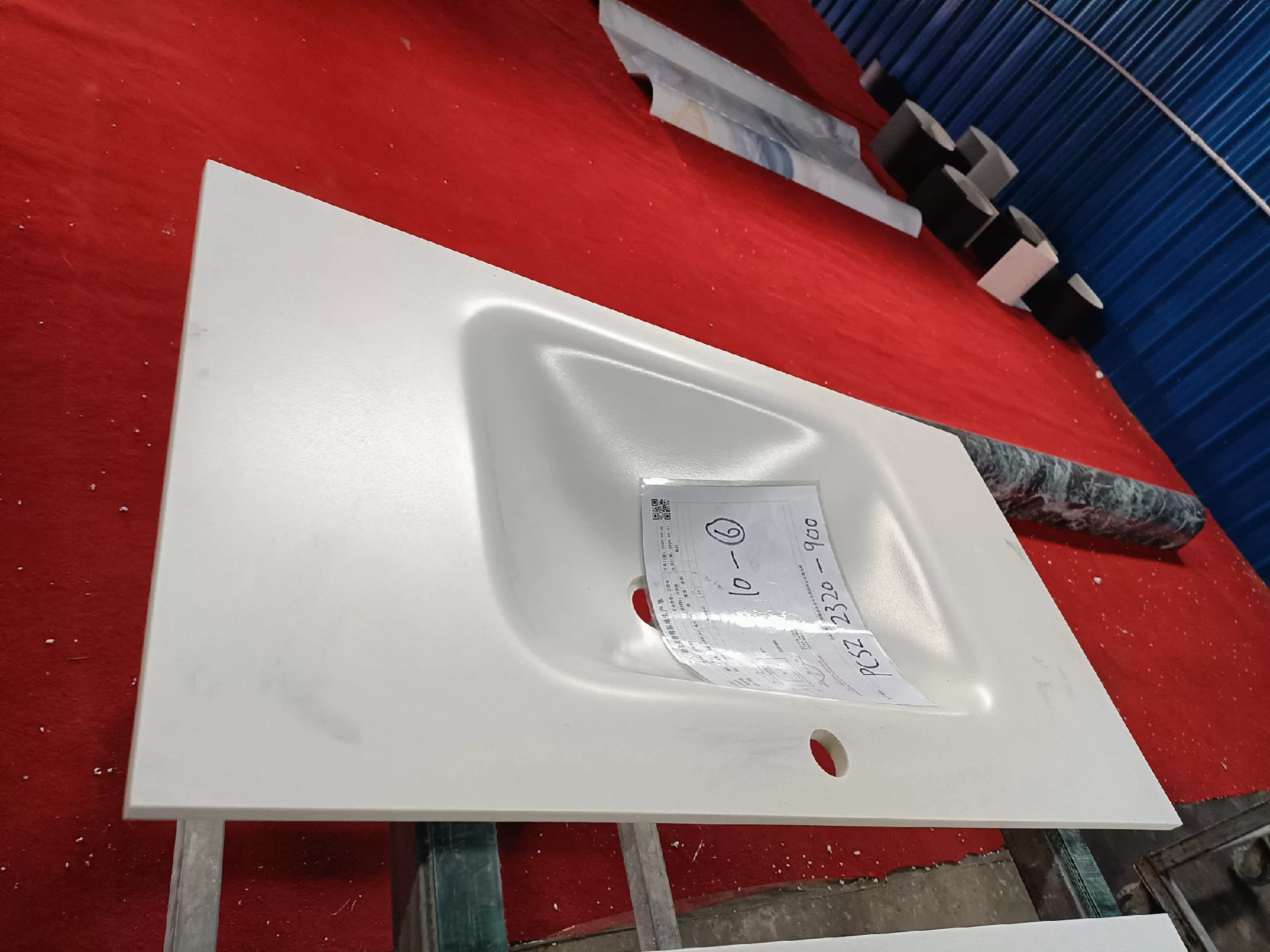 Sintered stone sink basin detail
