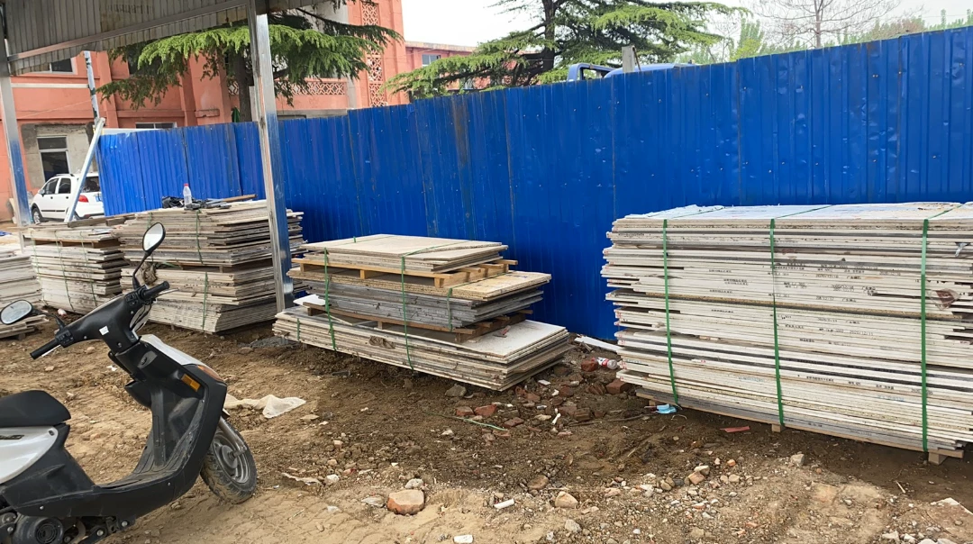 Quartz stock lot