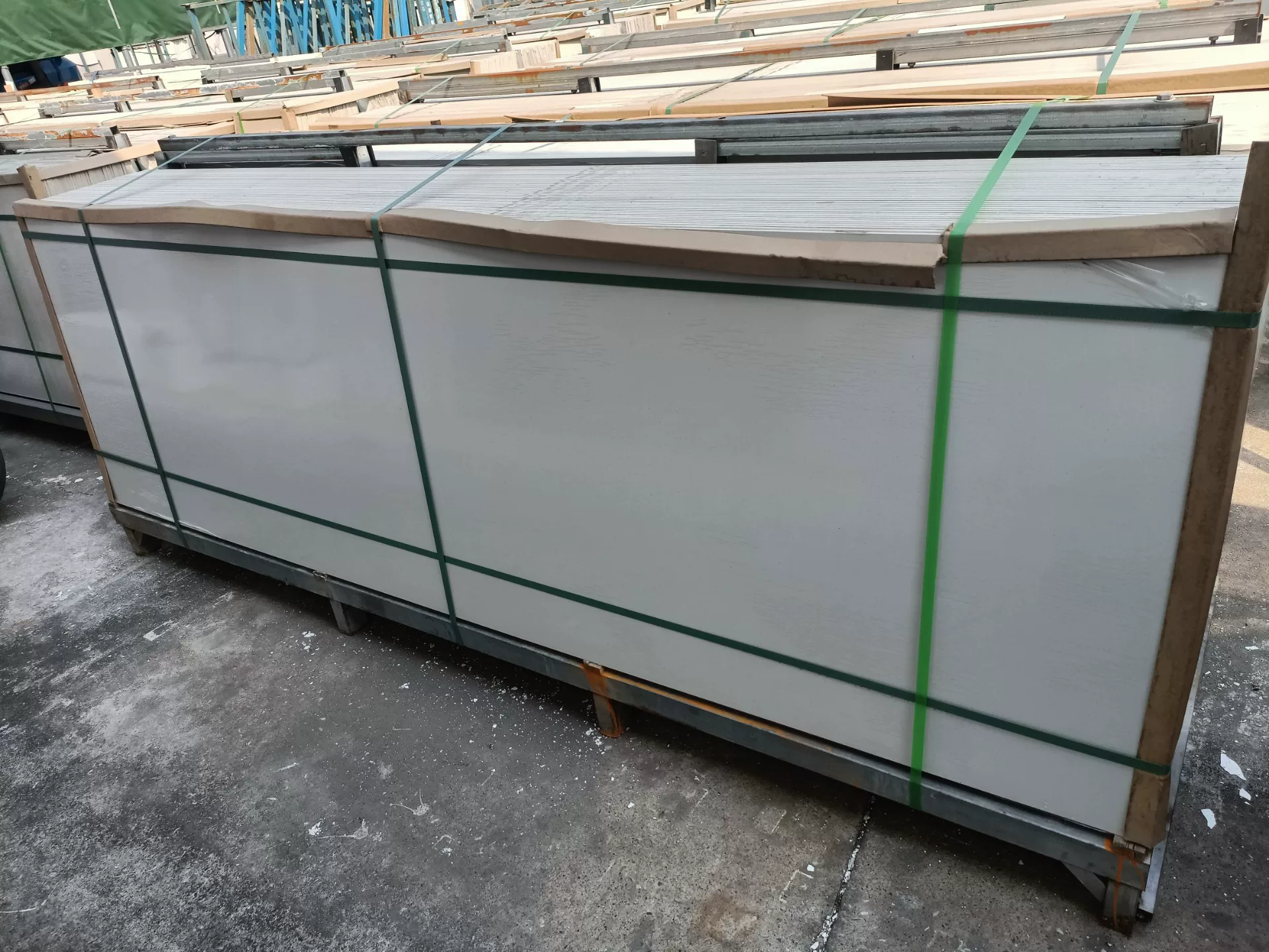 Pure white sintered stone slab, 800x2600mm, matte or glossy finish