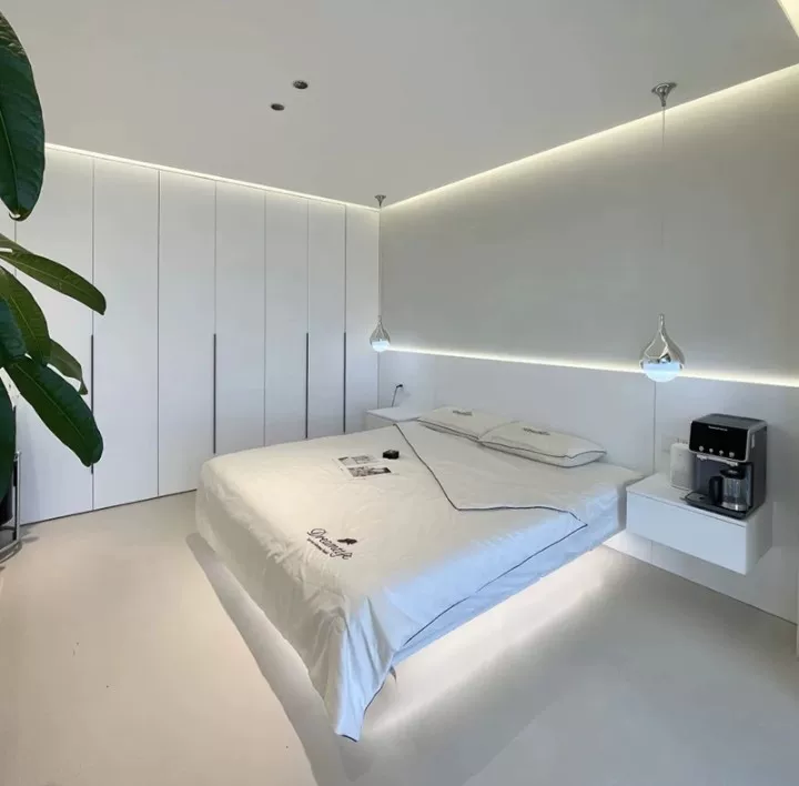 Sintered stone slab installation service example
