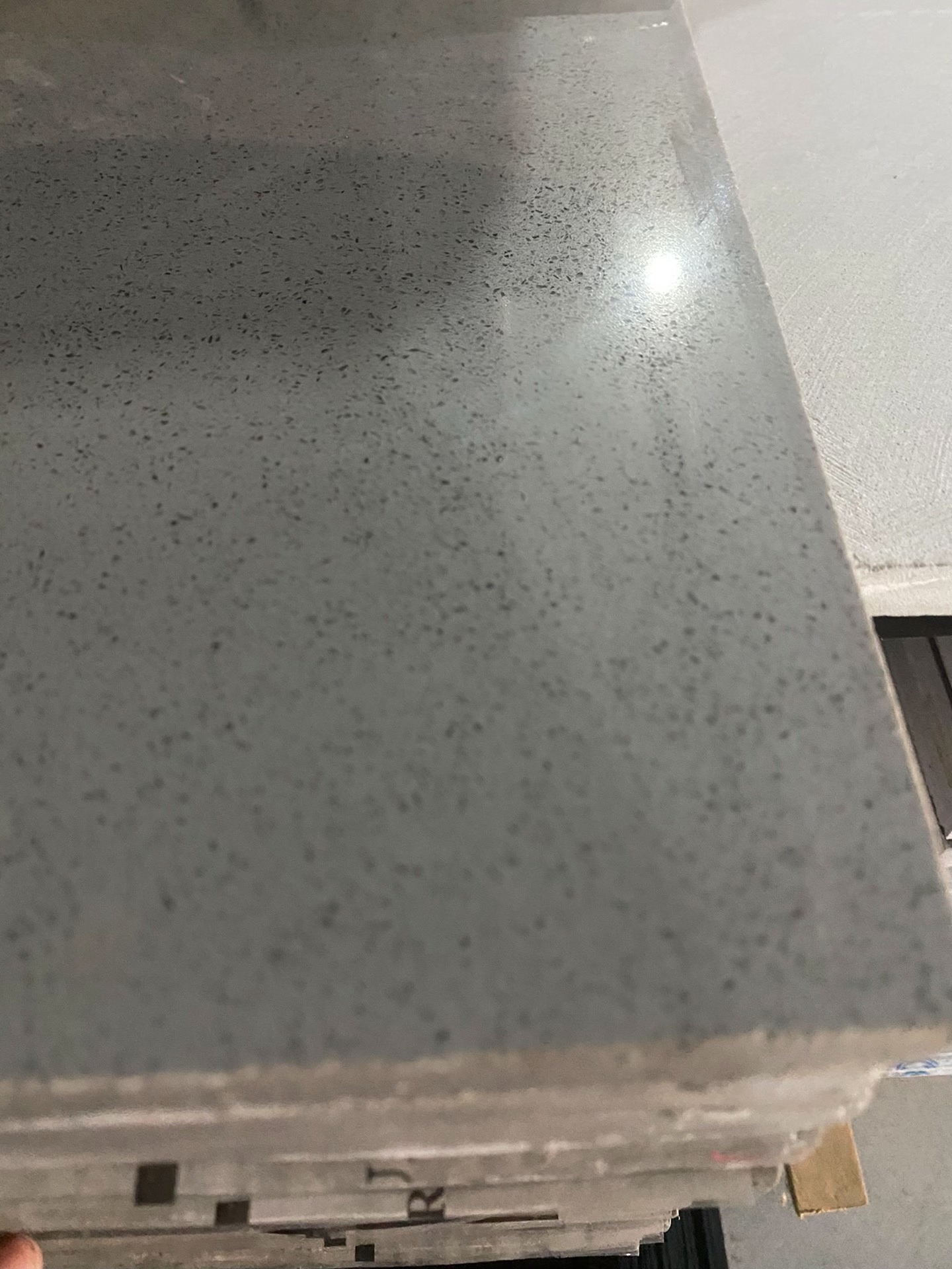 Quartz slab batch