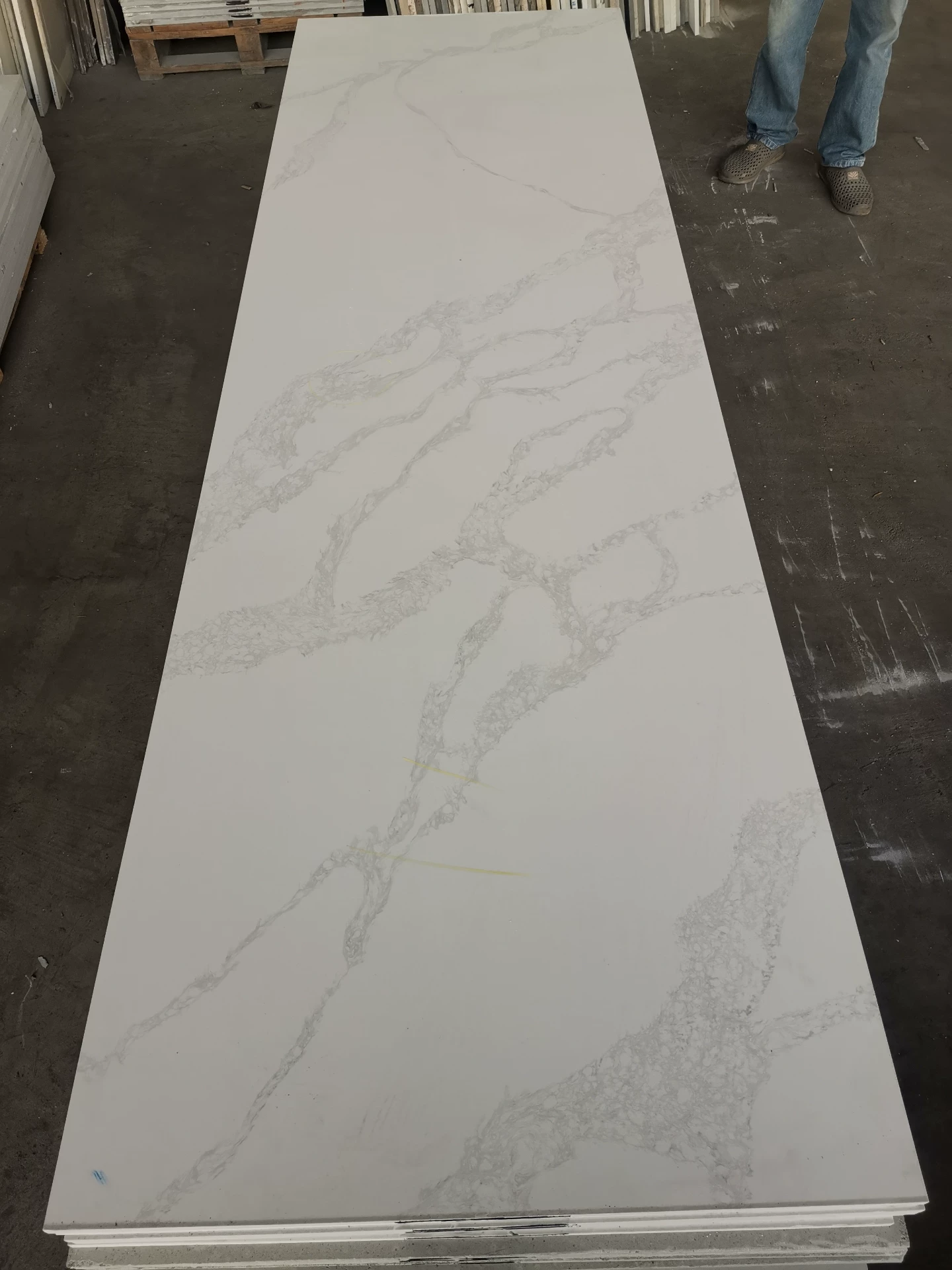 Quartz stone slab sample - grey pattern