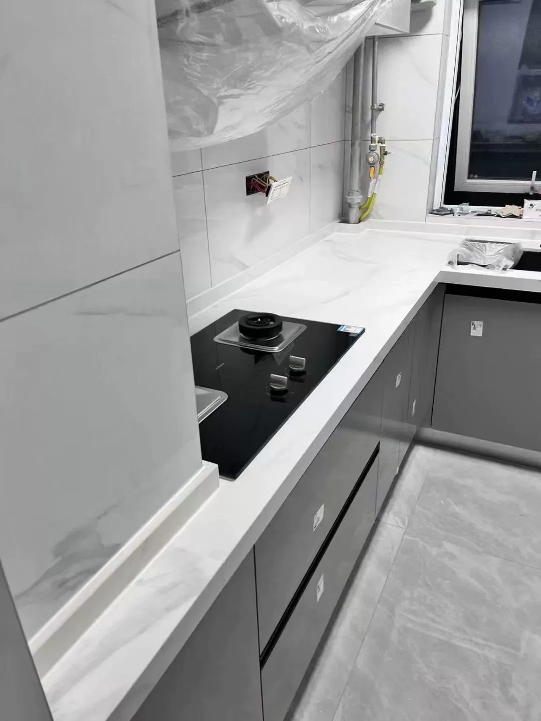 Sintered stone kitchen countertop example