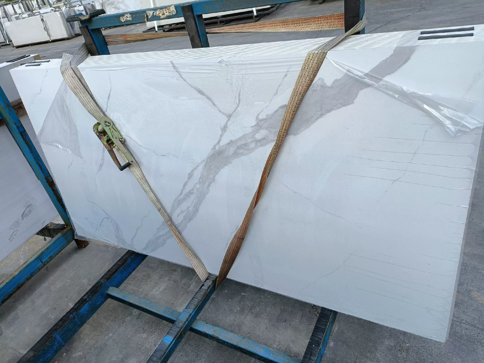Slab close-up, pure white color