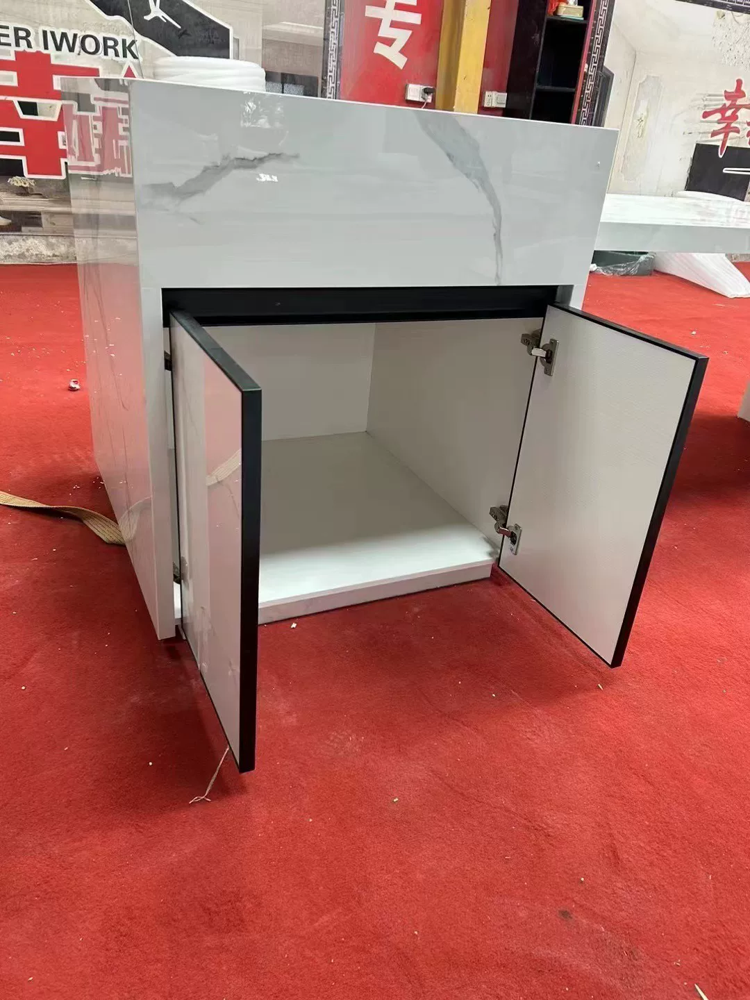 Sintered stone island countertop unit view 3