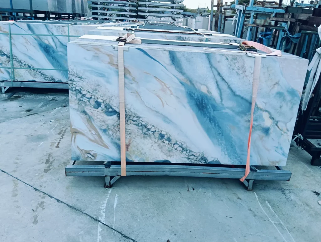 Blue-white marble-look sintered stone slab, 900x1800x9 mm