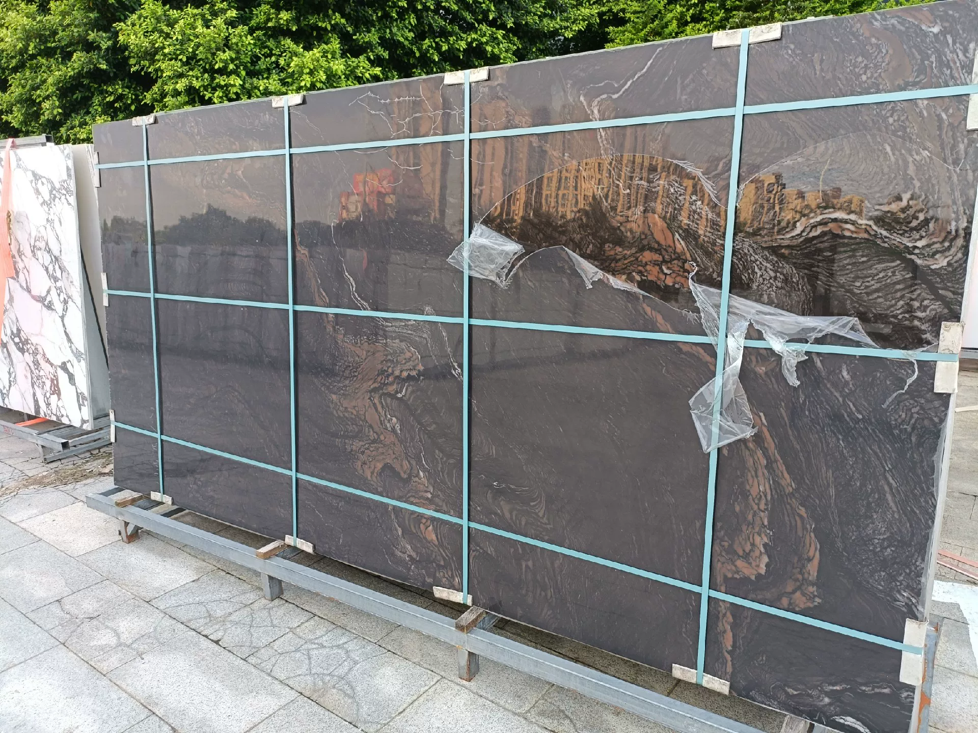 Sintered stone slab 1200x2400mm 9mm stock lot