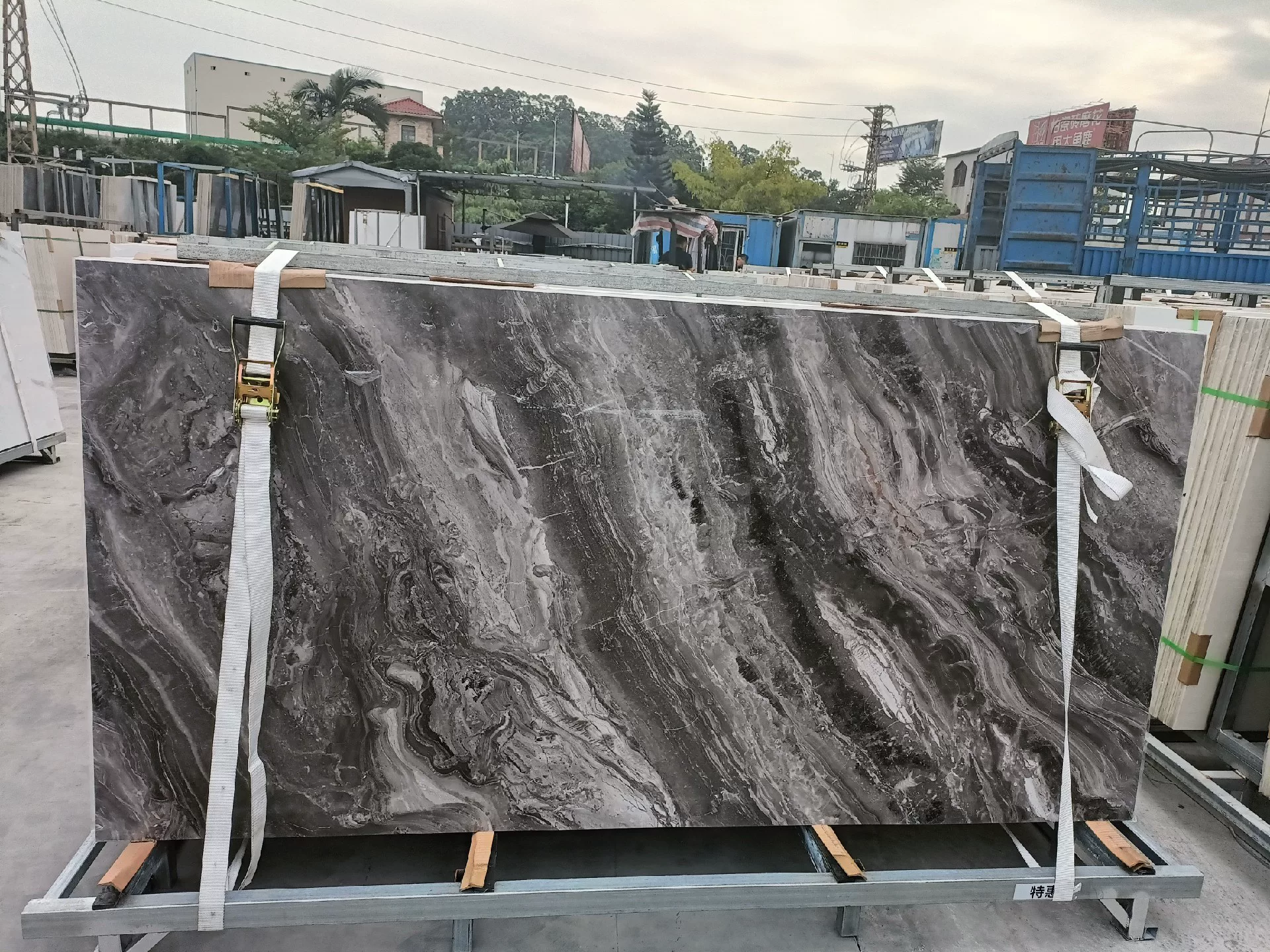 Sintered stone slab 1200x2400x9 mm stock lot