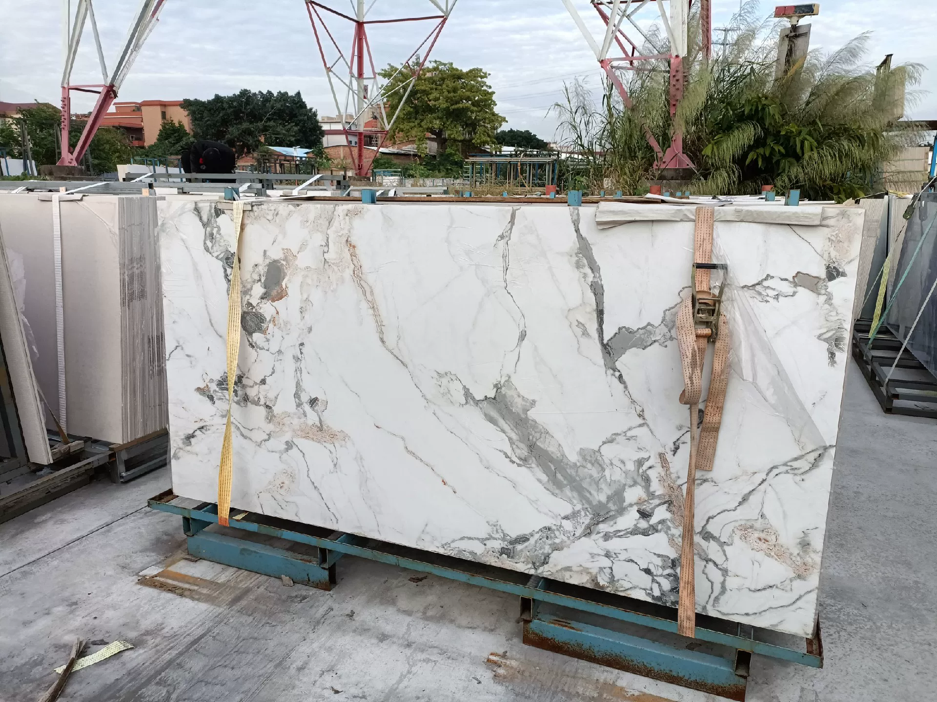 Sintered stone slab 1200x2400x9mm stock view