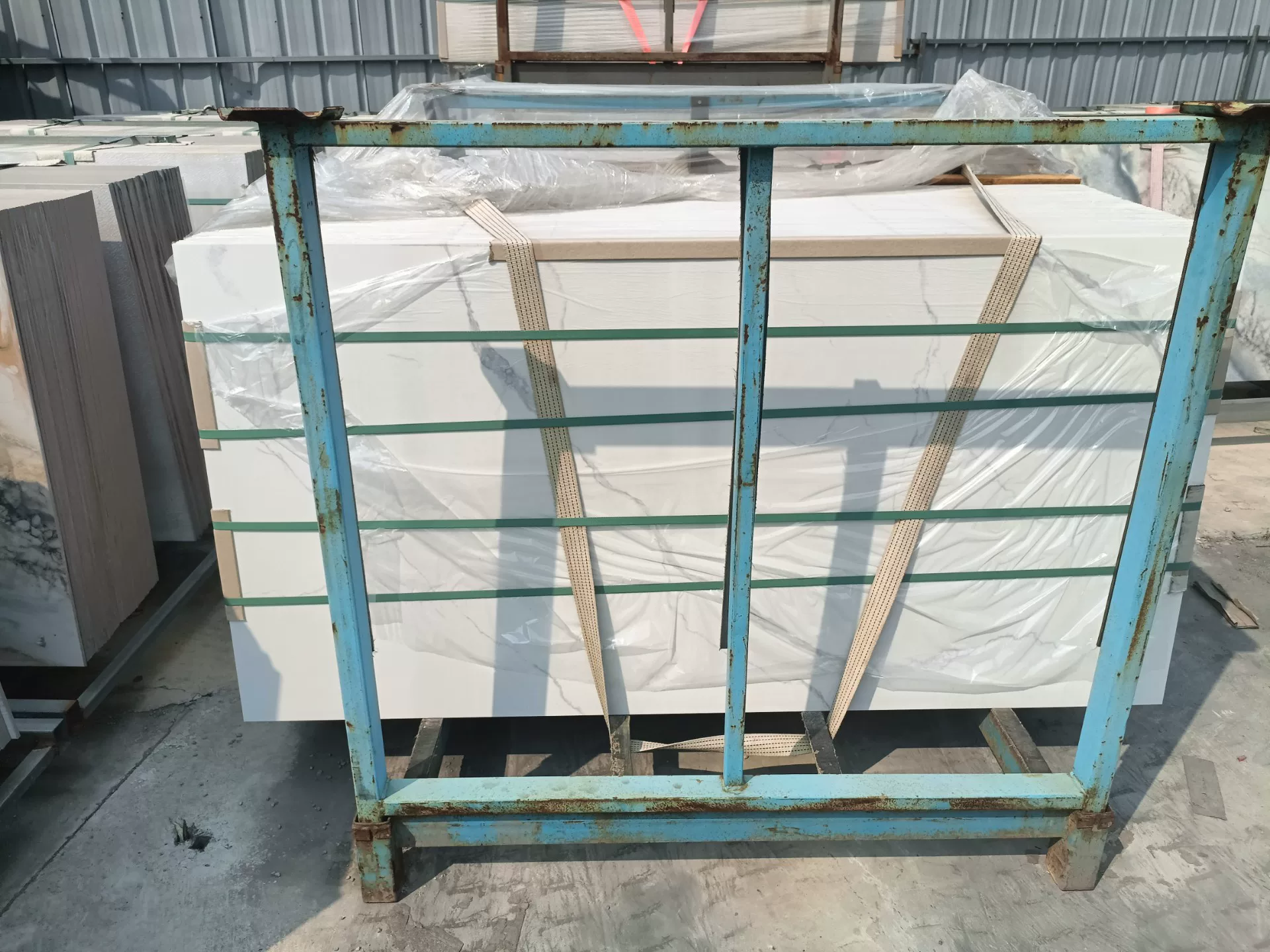 Pure white sintered stone slab 900x1800x9 mm stock lot