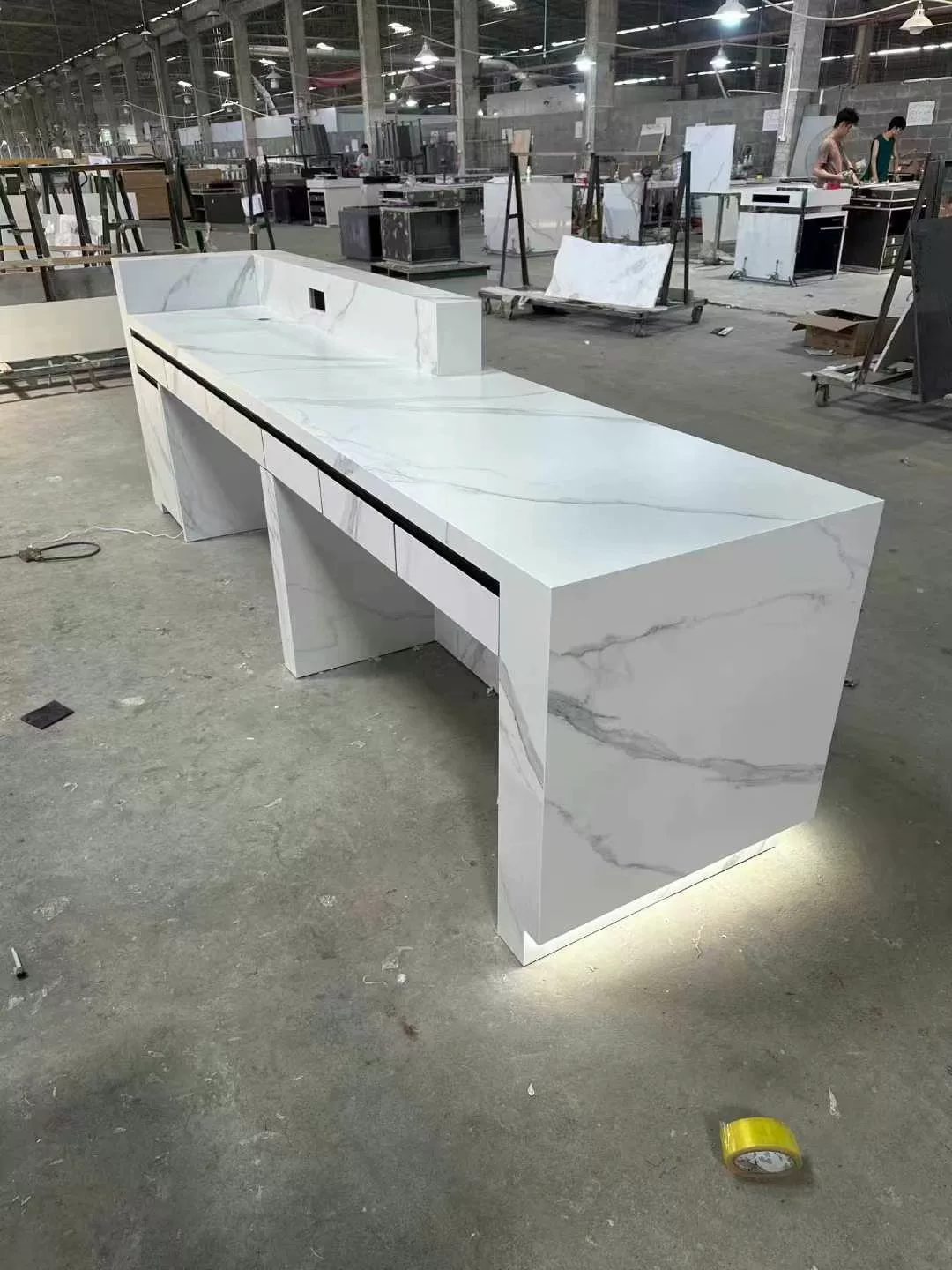 Kitchen island unit view 4