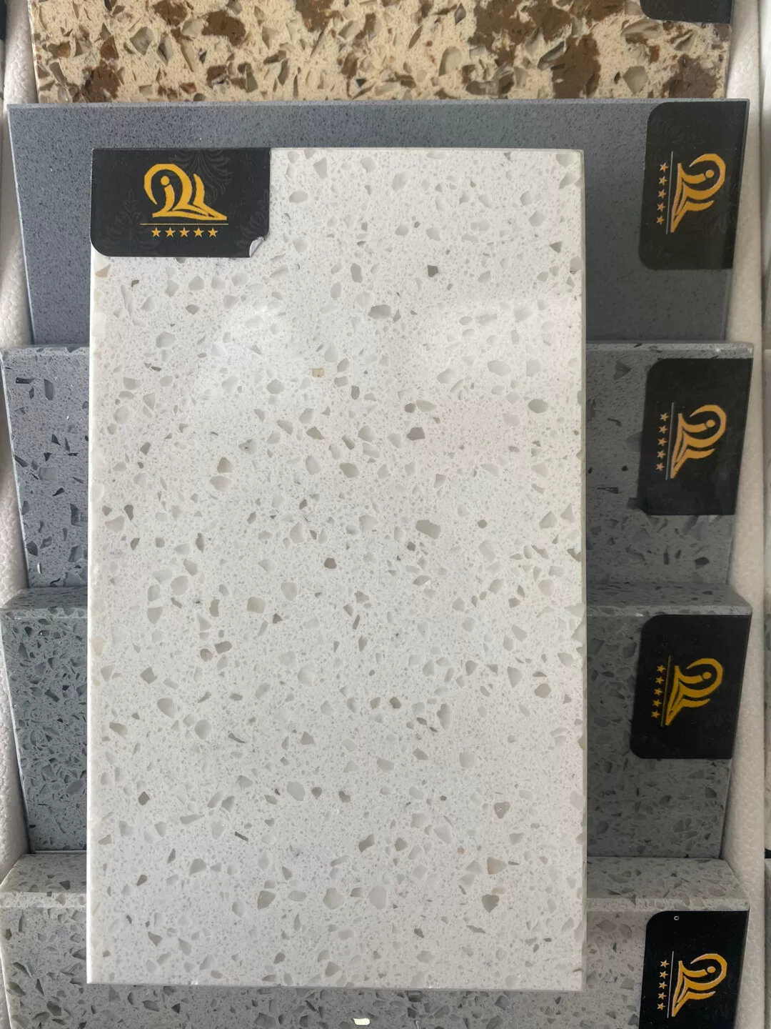 Quartz stone slab