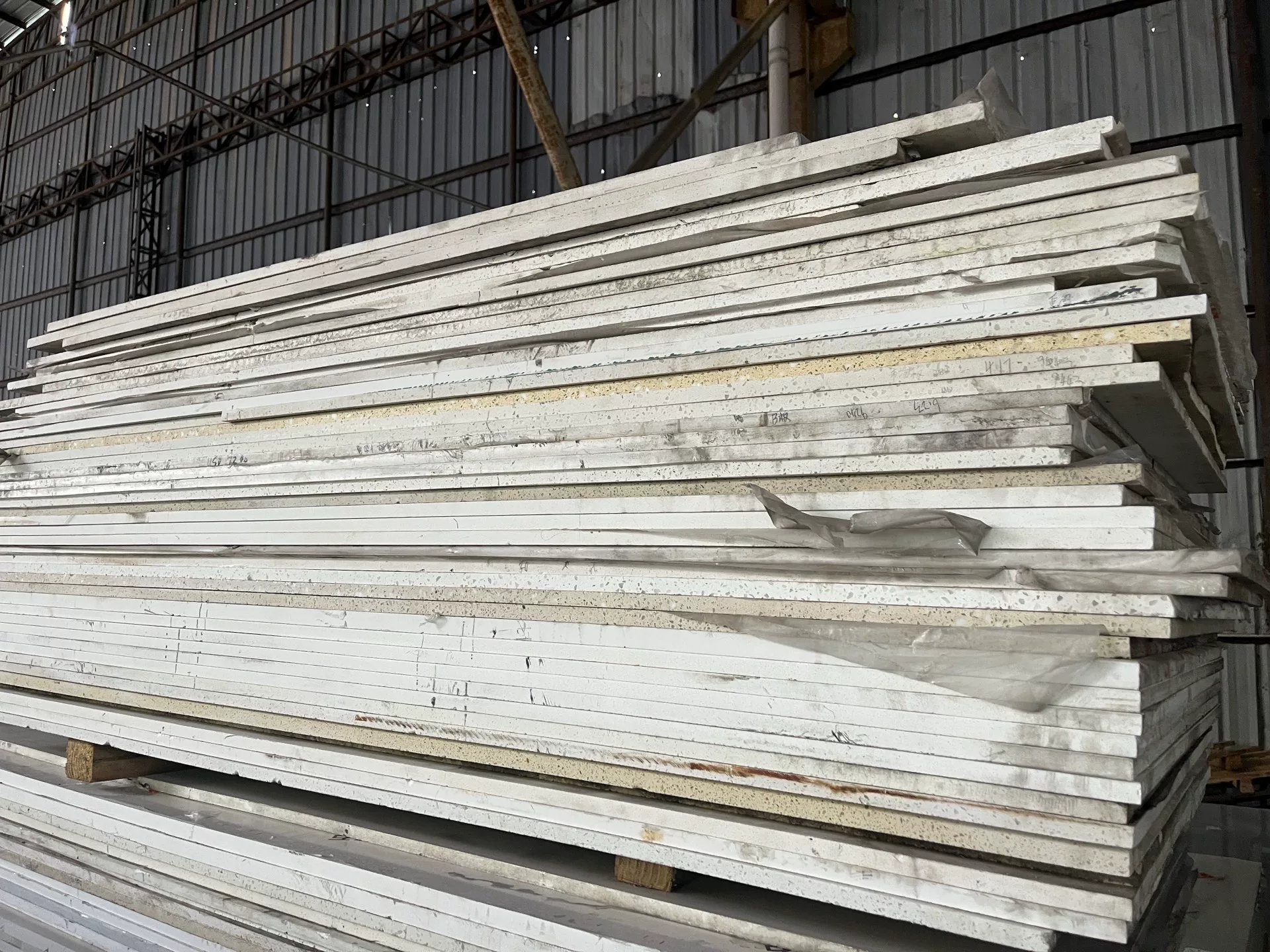 Quartz stone slab surface texture