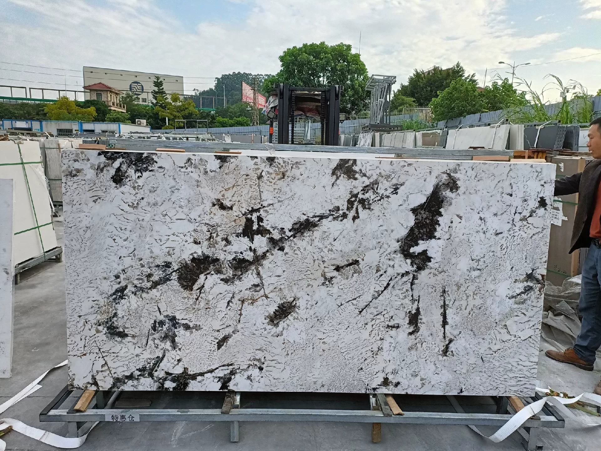 Sintered stone slab 1200x2400x9mm stock view