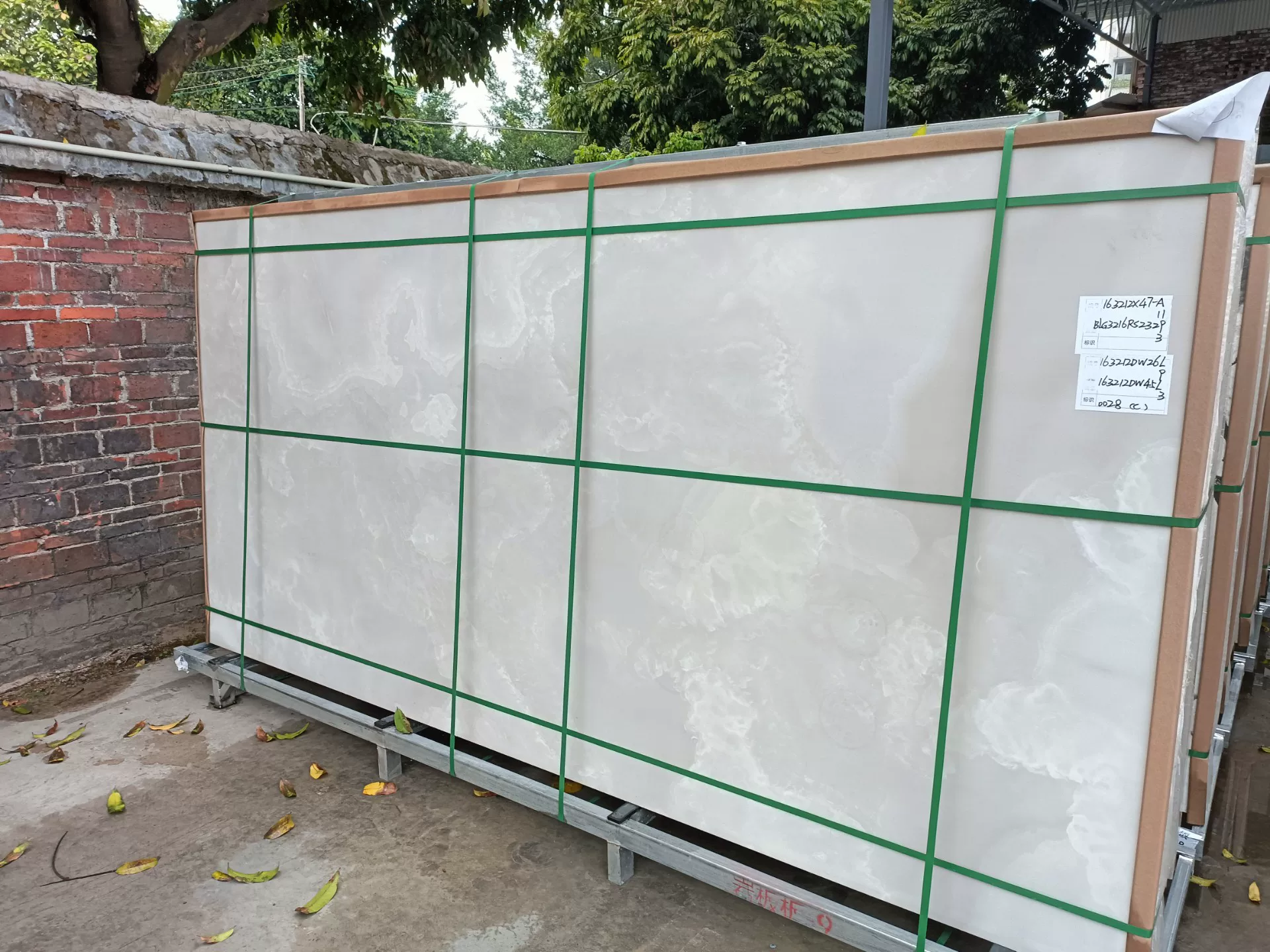 Sintered stone slab pattern 4