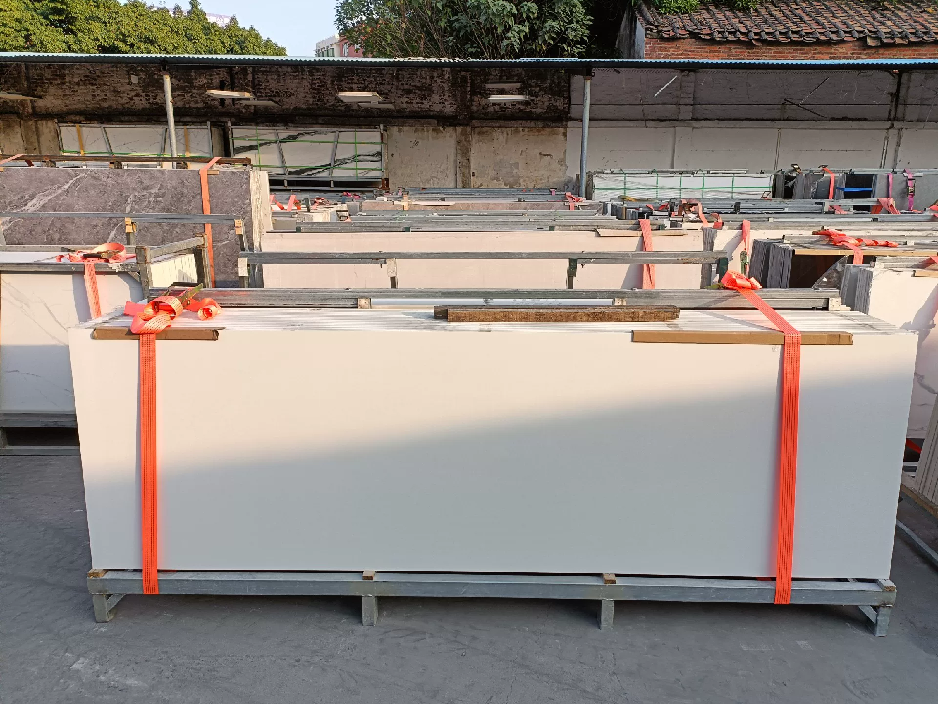 Porcelain slab 800x2600mm close-up