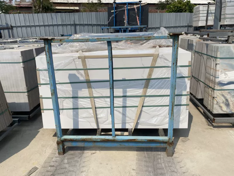 Pure white sintered stone slab 900x1800x9 mm stock lot