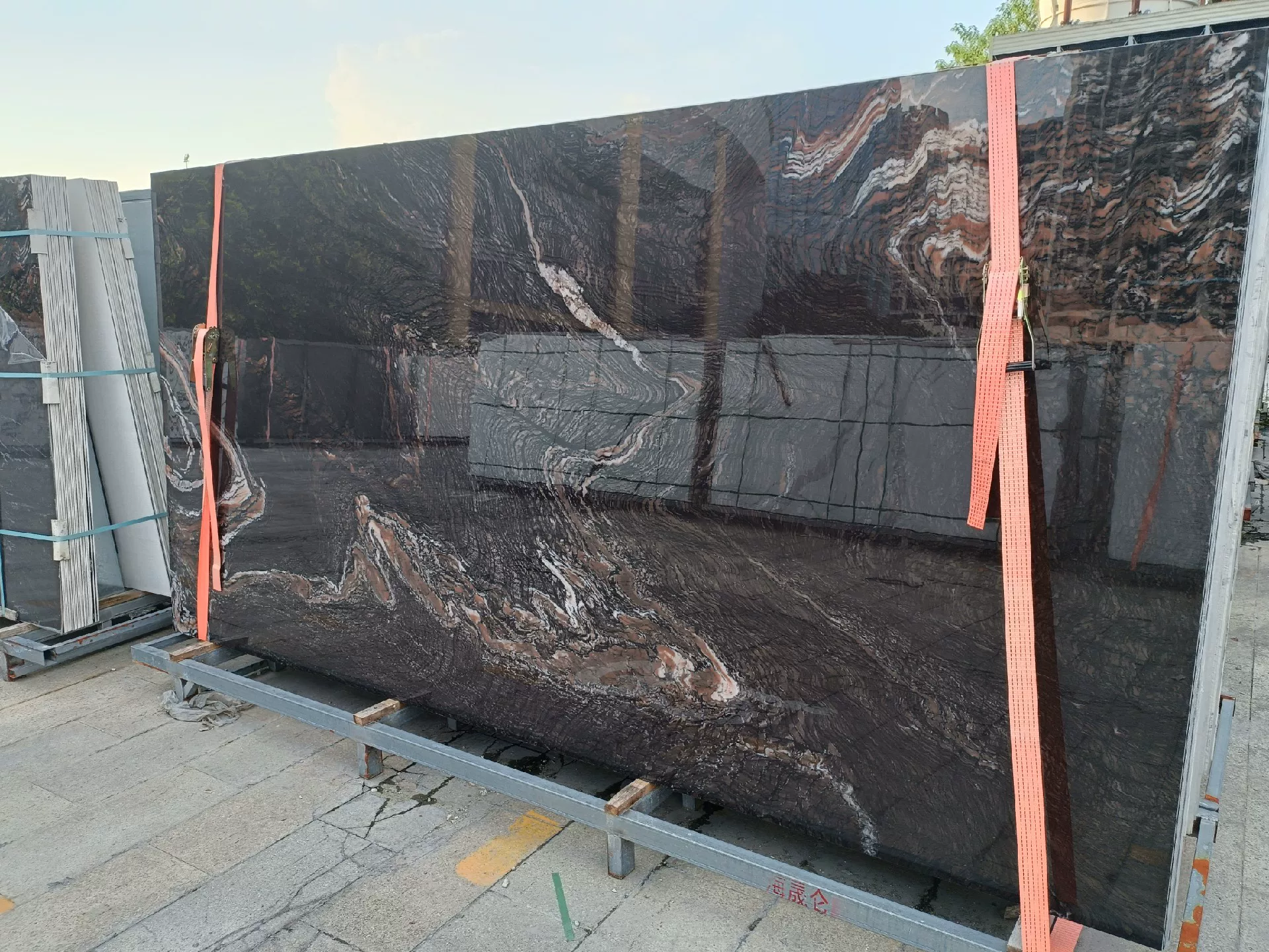 Sintered stone slab 1200x2400mm 9mm stock lot