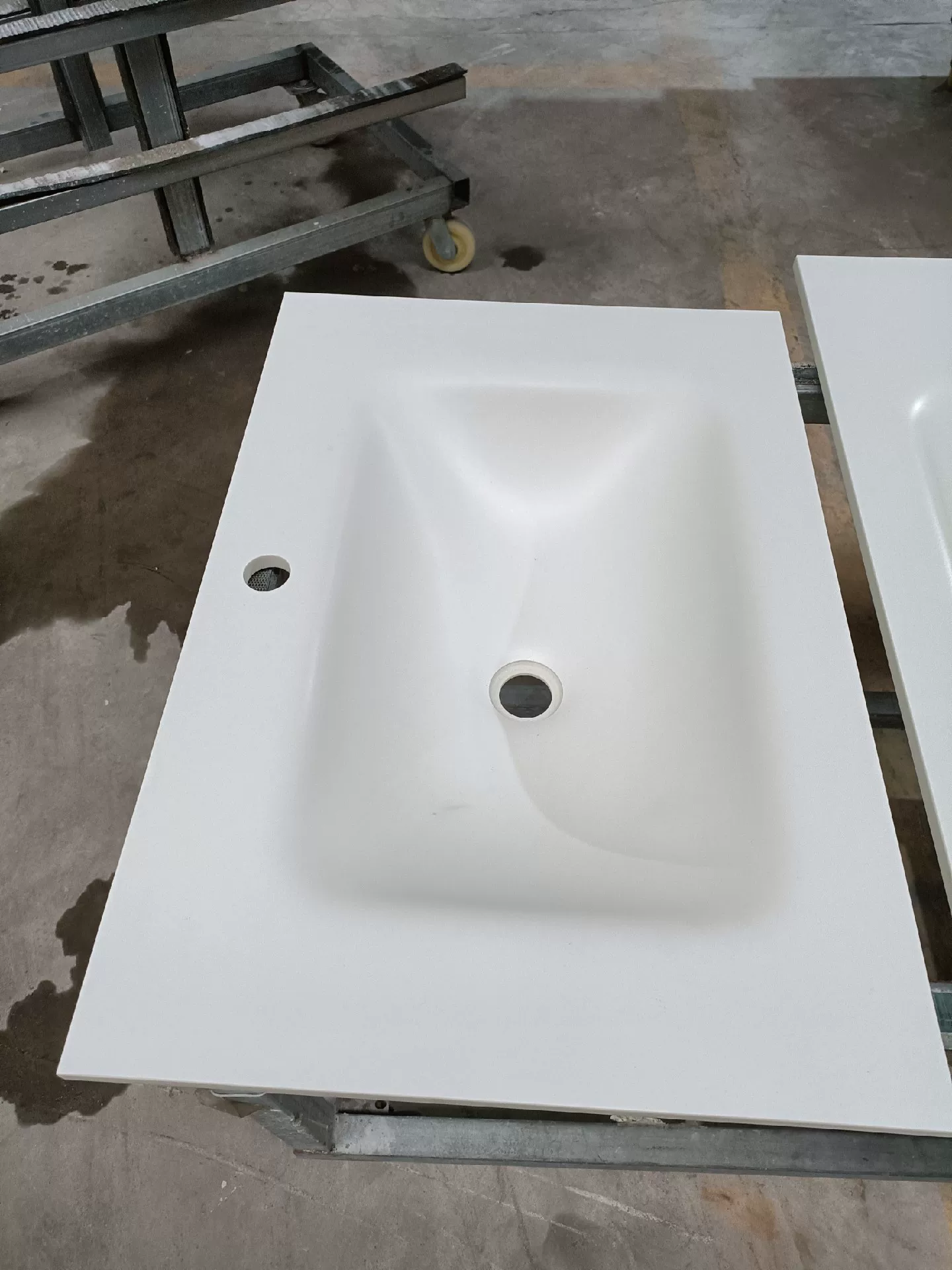 Sintered stone sink basin