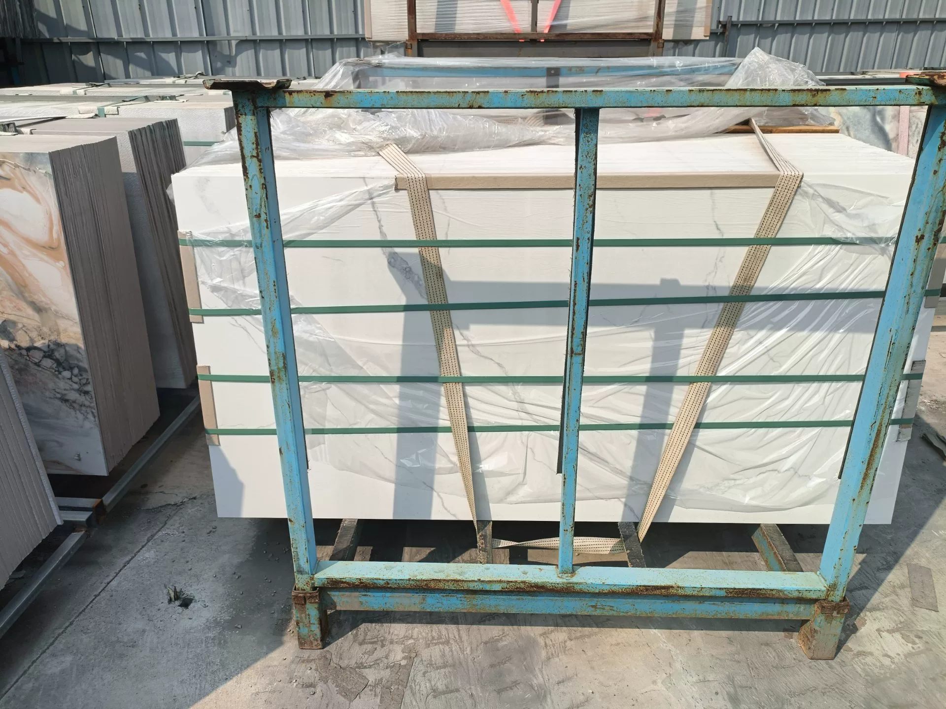 Pure white sintered stone slab 900x1800x9 mm stock lot