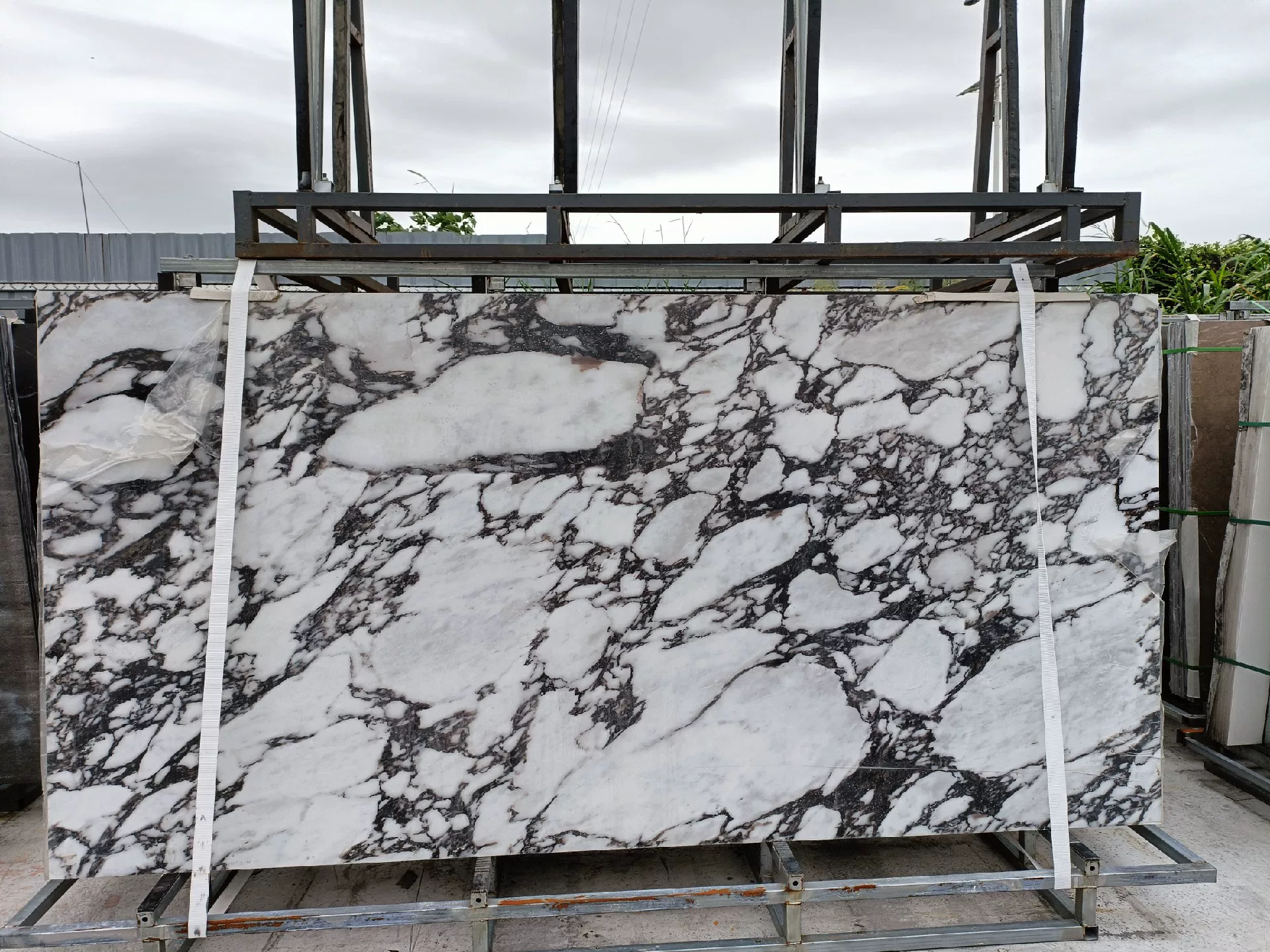 Dongpeng sintered stone slab 1600x3200x12mm stock lot