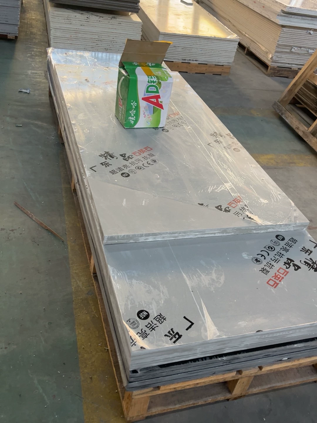 Quartz slab stock lot - pure gray and black