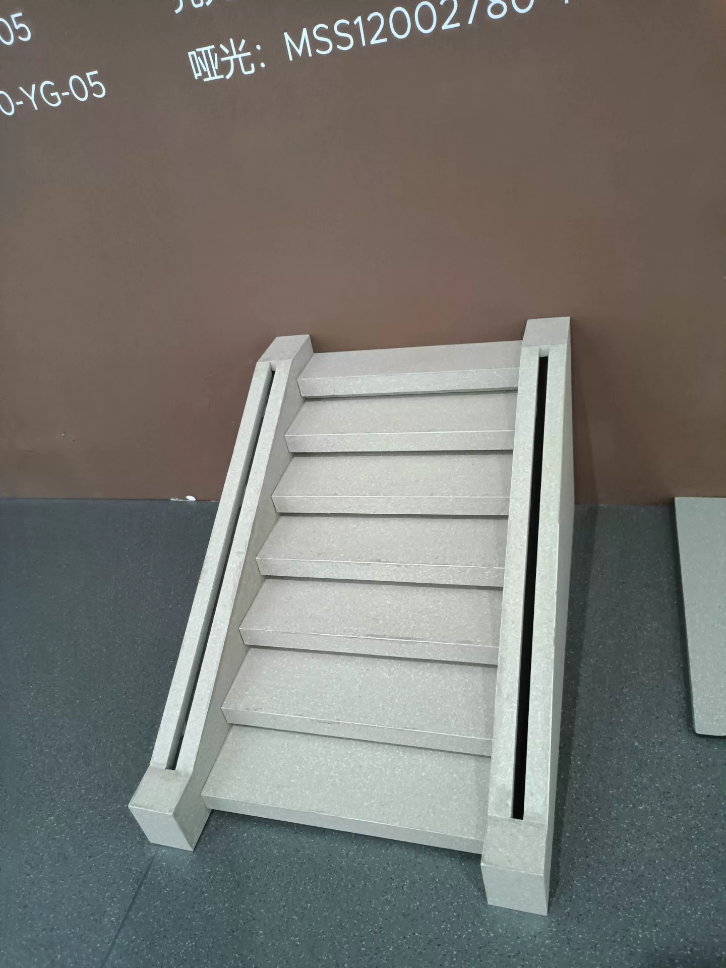 Sintered stone staircase fabrication example 6