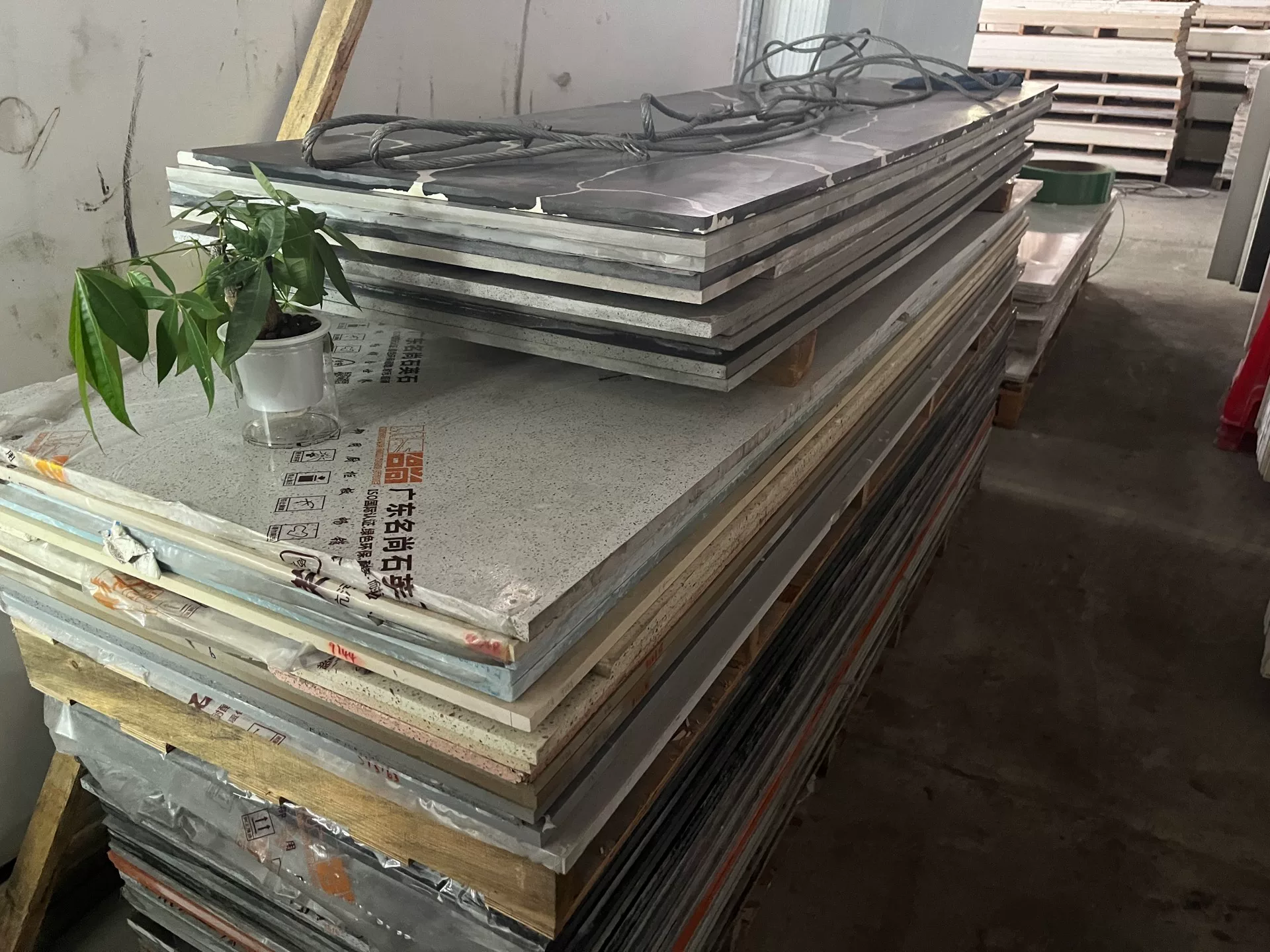 Quartz stone slab solid color granite look 2440x750x15 mm