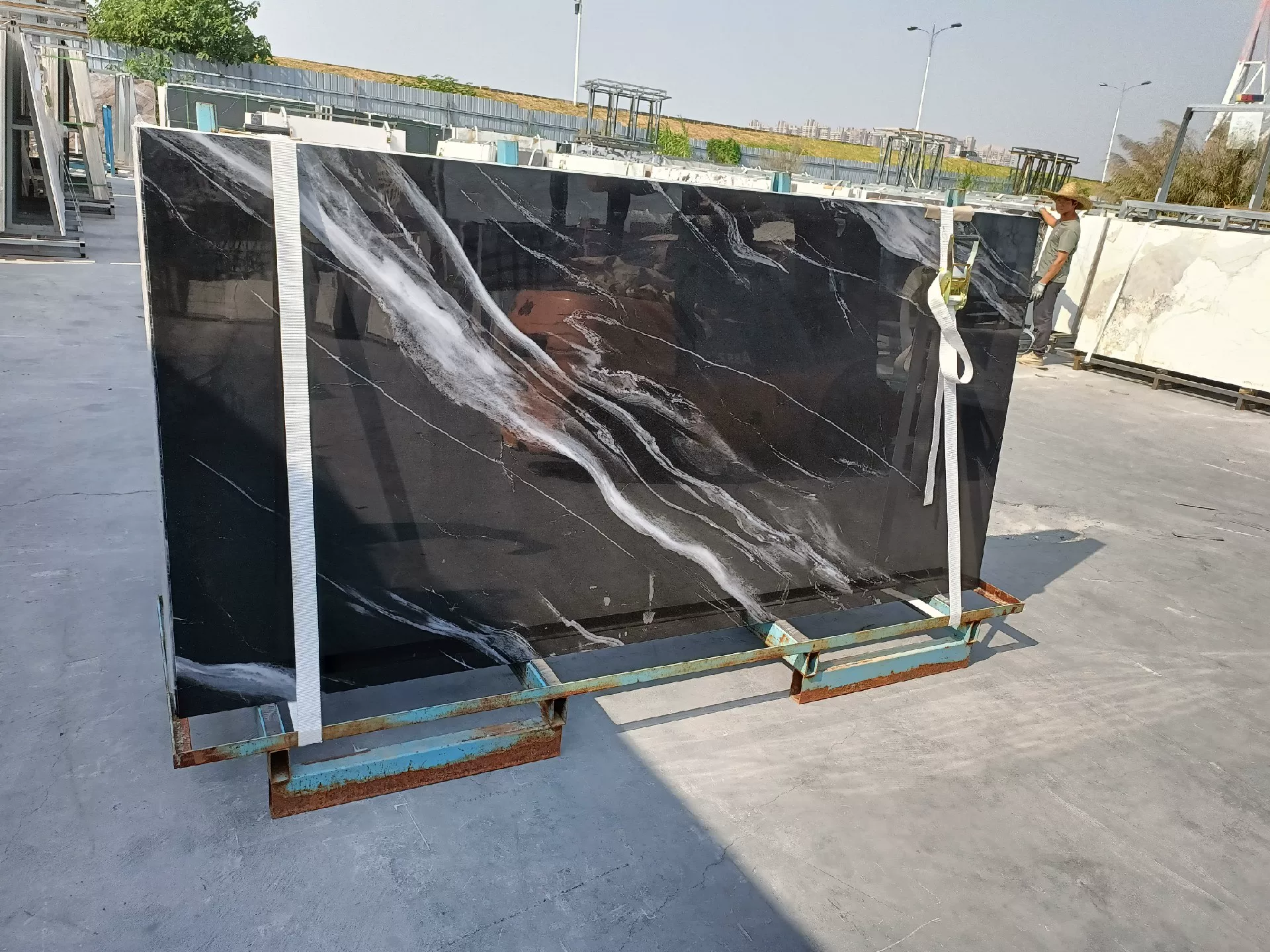 Sintered stone slab 1200x2400x9mm stock lot
