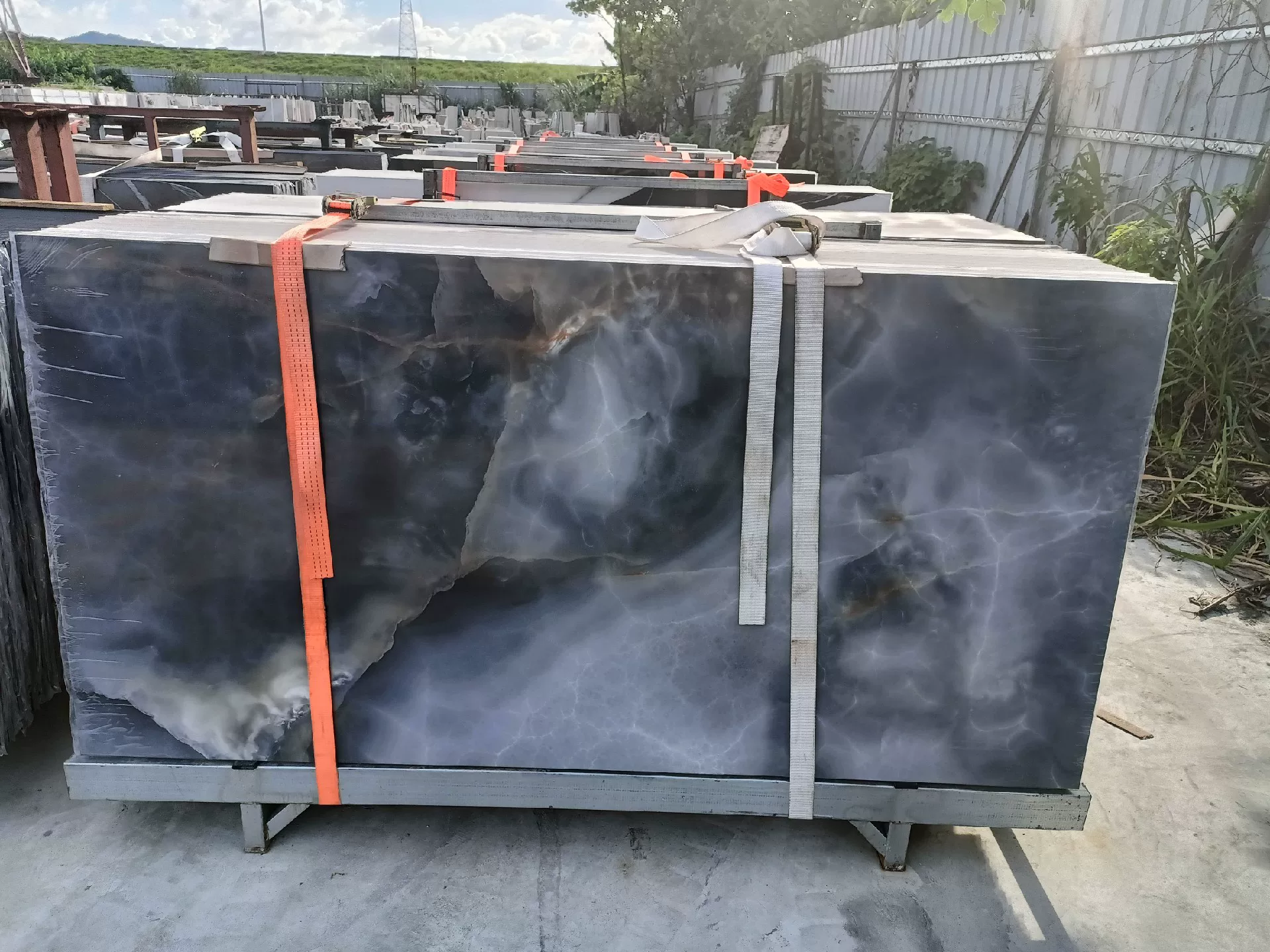 Sintered stone slab 900x1800mm stock lot