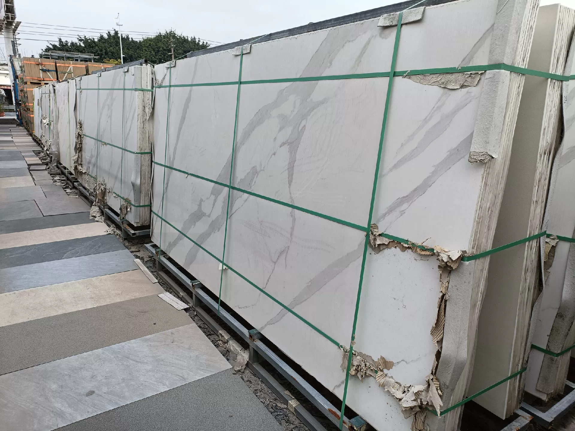 Dongpeng sintered stone slab 1600x3200x12mm stock lot