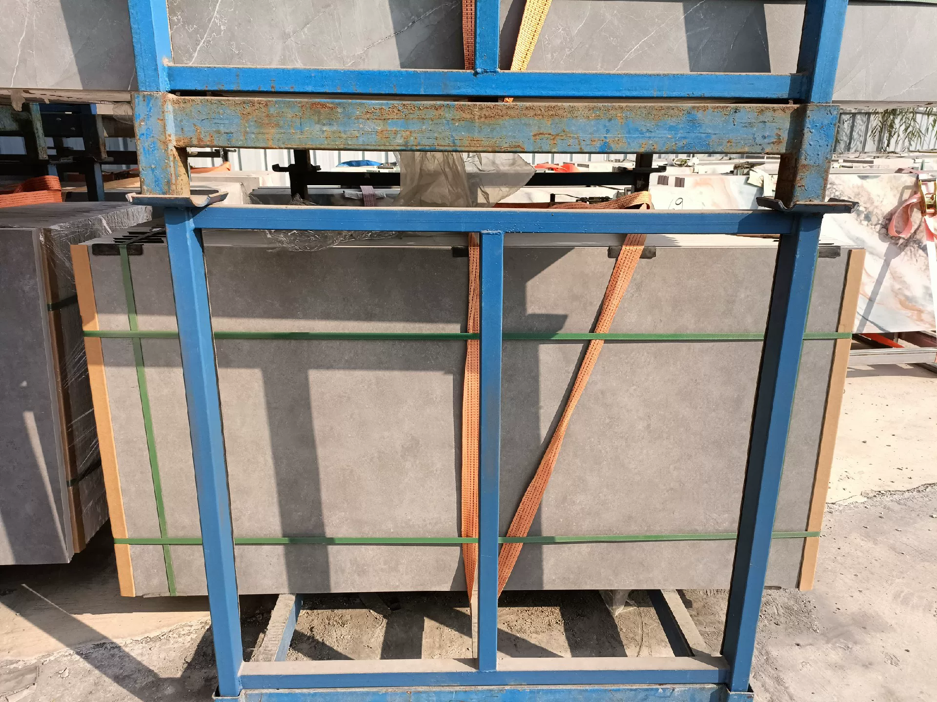 Sintered stone slab packaging reference