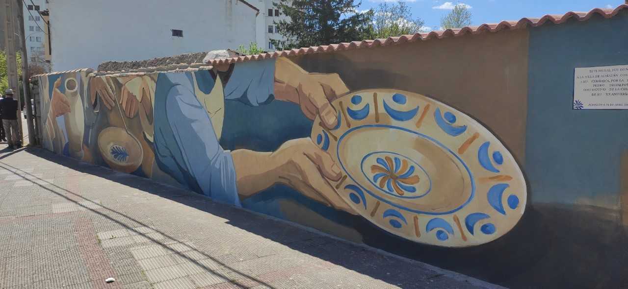 Mural homenaje a la cerámica