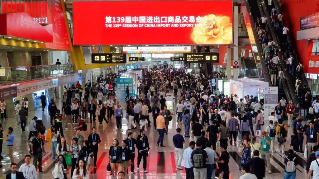 The 139th Canton Fair Phase 2 Concludes Today with 245,000 Overseas Buyers in Attendance