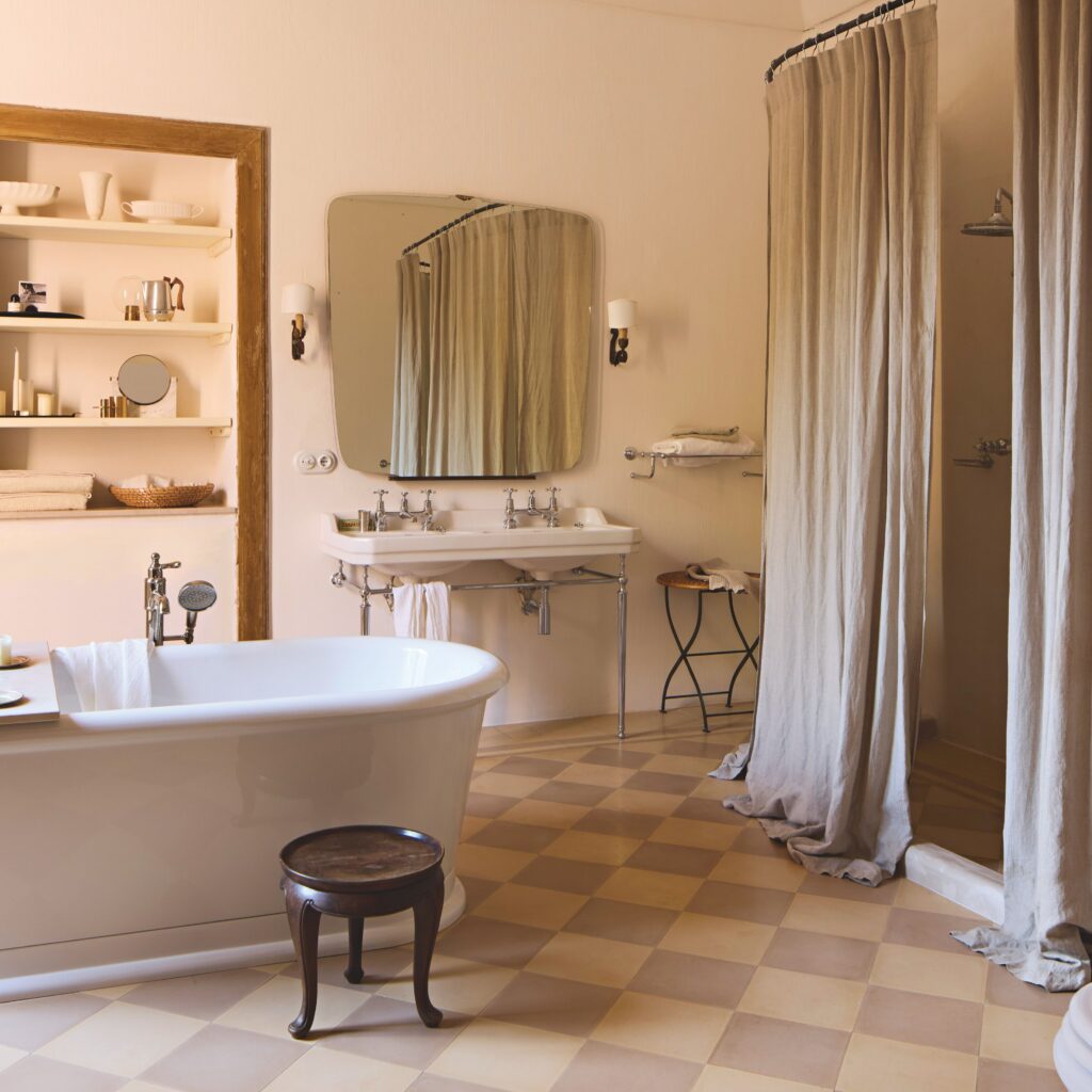 The Latest Bathroom Design Trends: 11 Ideas You'll See in 2026 According to Experts