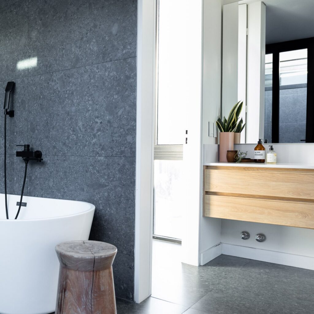 Goodbye to Bathtubs: The Trend That Will Reign in Bathrooms Starting in 2026