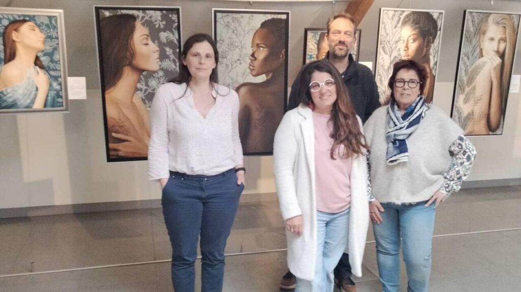 Four Artists Celebrate Femininity in Cancale
