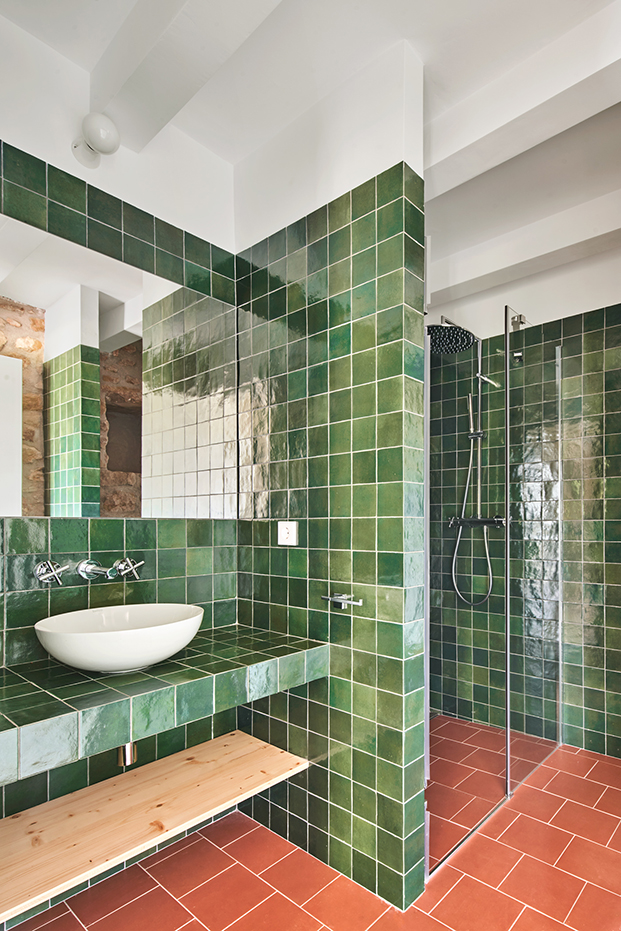 cerámico verde, cerámica en el baño