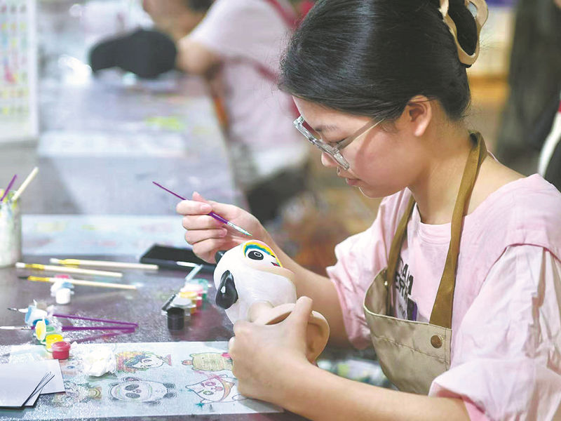 Dehua Porcelain Exports Grow 5.06% in First Seven Months of 2024