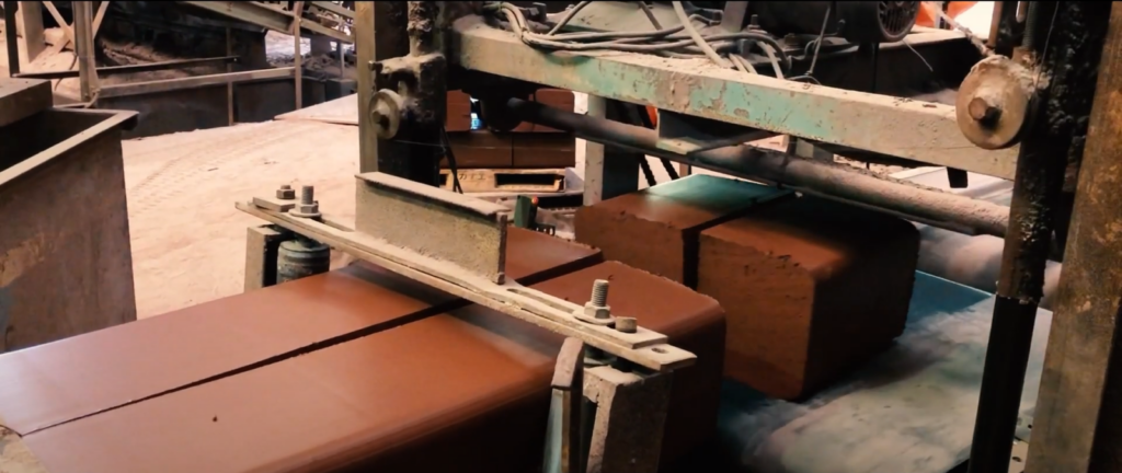 How a Single Tile is Made: A Factory Tour of Yoshimatsu Seitosho, a Kiln in Tokoname, Aichi, Preserving Traditional Methods