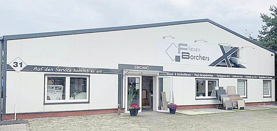 Large-Format Tiles, Modern Showrooms, and Extensive Stock Availability Enable Individual Bathroom and Room Design with Wide Material Selection and Expert Advice