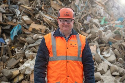 Benjamin Rickli manages the sorting of 35,000 to 40,000 tonnes of construction and demolition waste per year at SORTAG in Rümlang near Zurich.